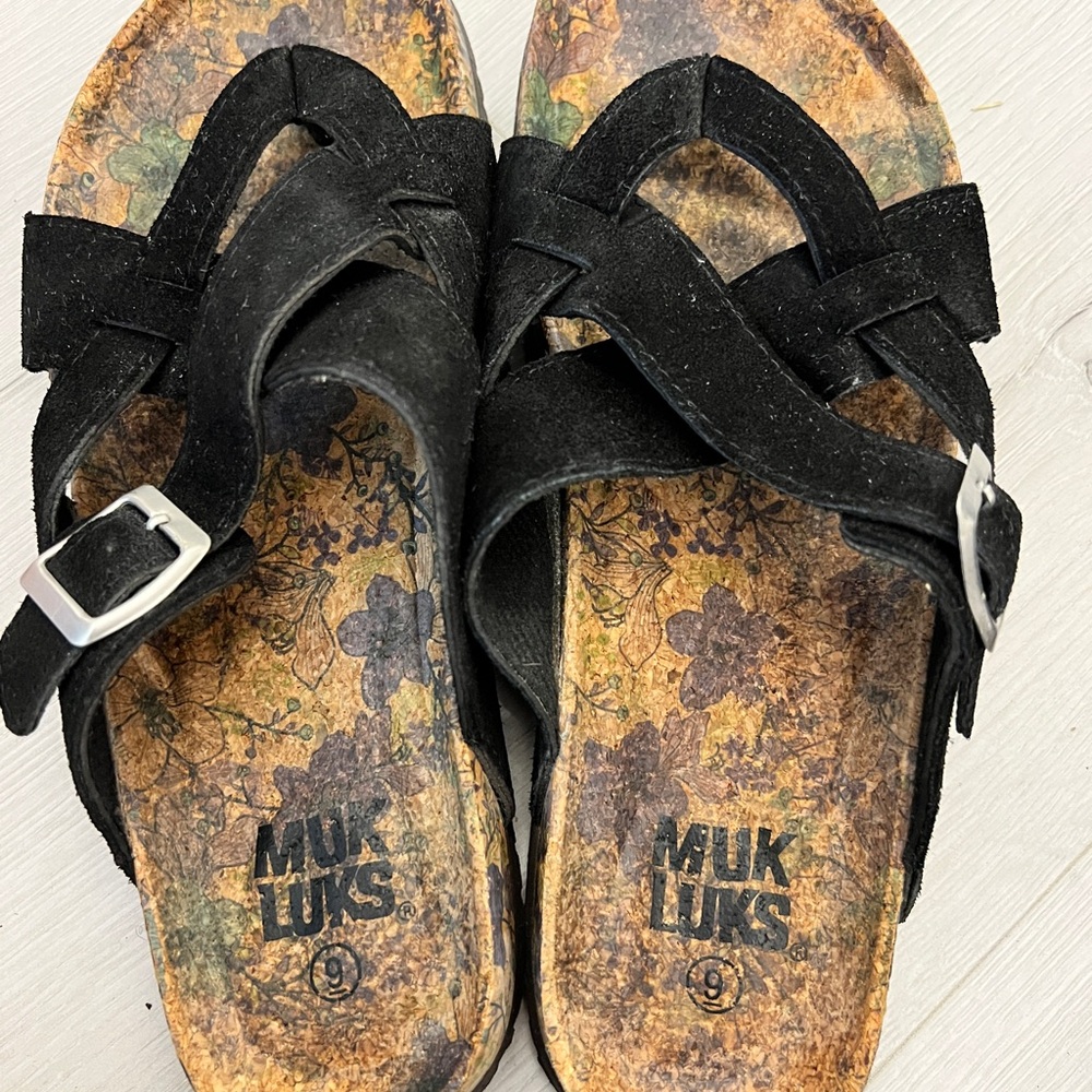 Muk Luks Leafy Camouflage Fabric